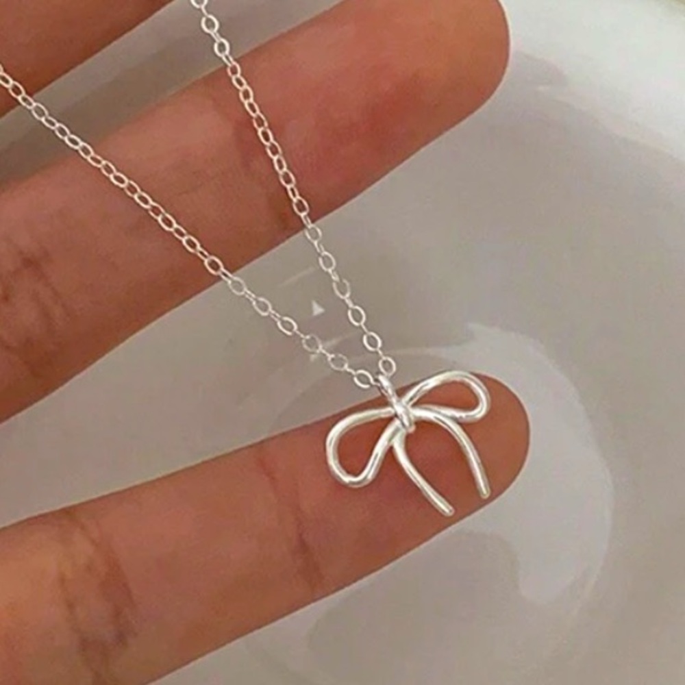 Silver Bow Necklace